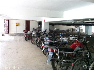  电动车充电站